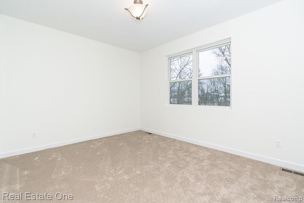 225 E Predmore Road, Oakland, MI — Photo 30