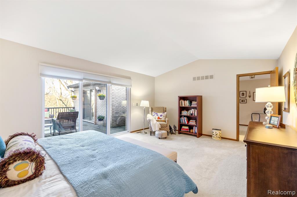 4237 SAWGRASS Drive, Bloomfield Hills, MI 48302 — Photo 16