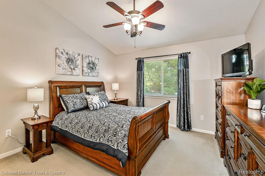 476 HOSTA, Howell, MI 48843 — Photo 20