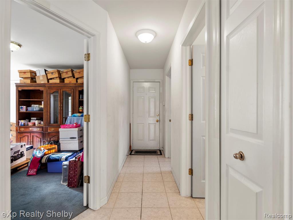 49088 Lehr Drive, Macomb, MI 48044 — Photo 16