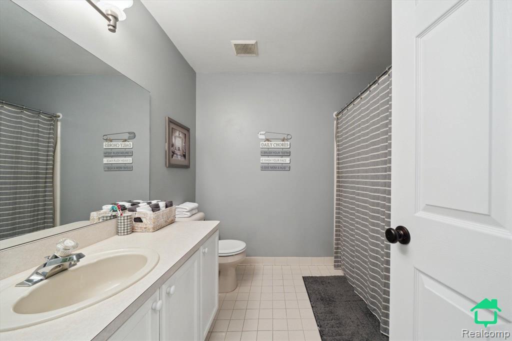 48578 WILDROSE Drive, Canton, MI 48187 — Photo 31
