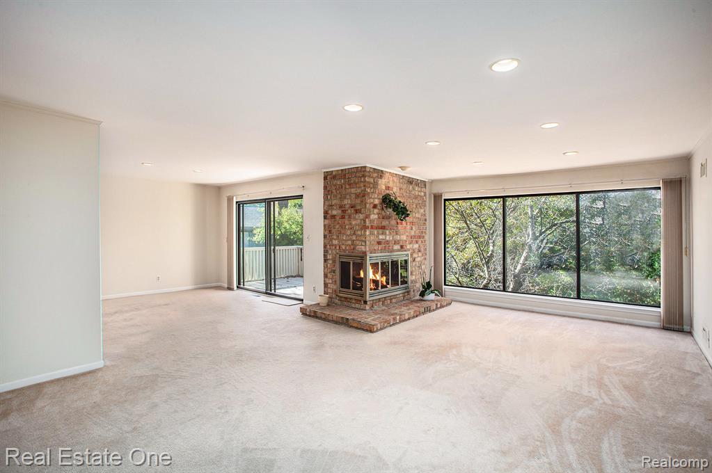 7187 Pebble Park Drive, West Bloomfield, MI — Photo 7