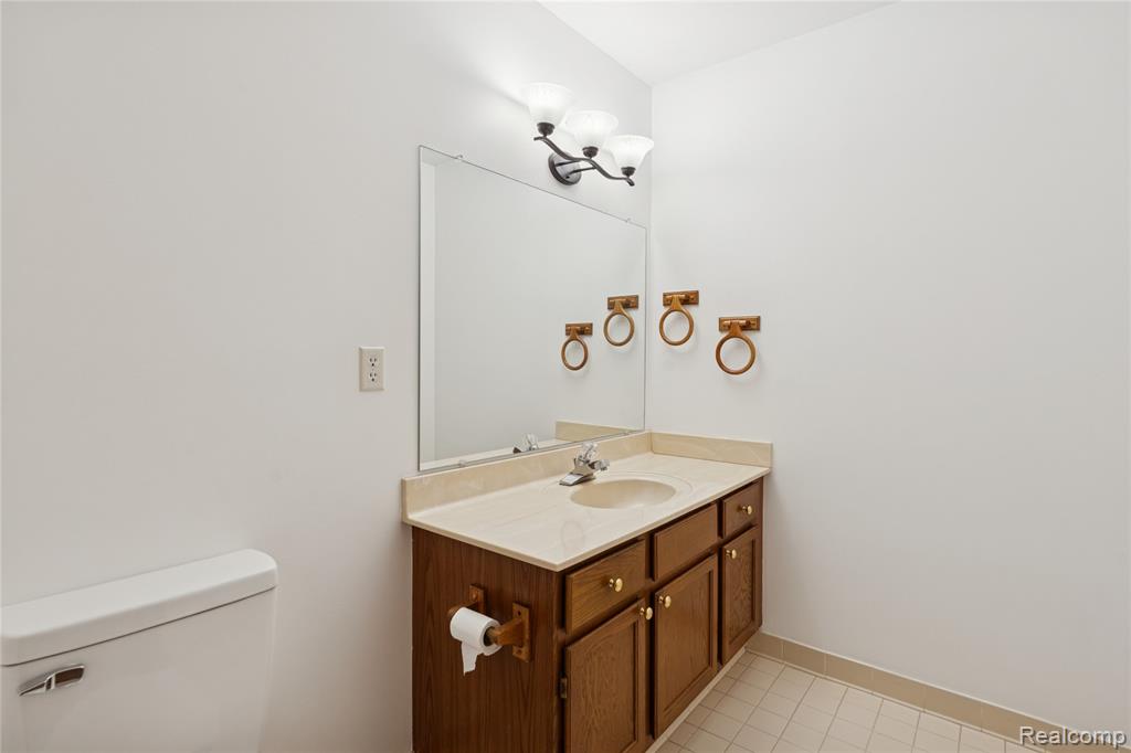 9502 Fenwin Drive, Grand Blanc, MI 48439 — Photo 16