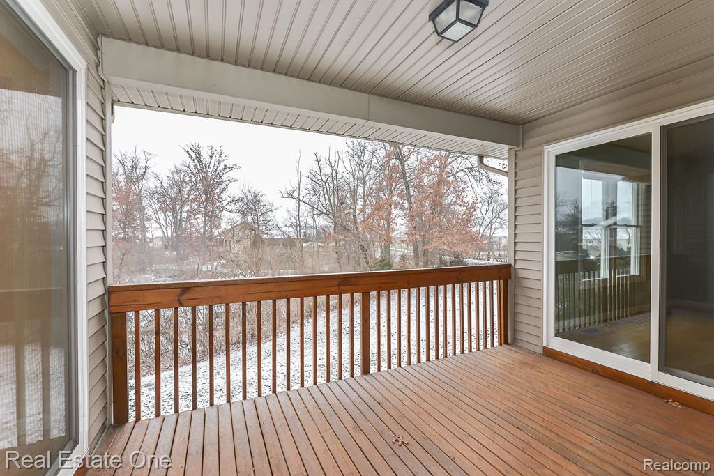941 PERSIMMON Drive, Brighton, MI 48116 — Photo 5