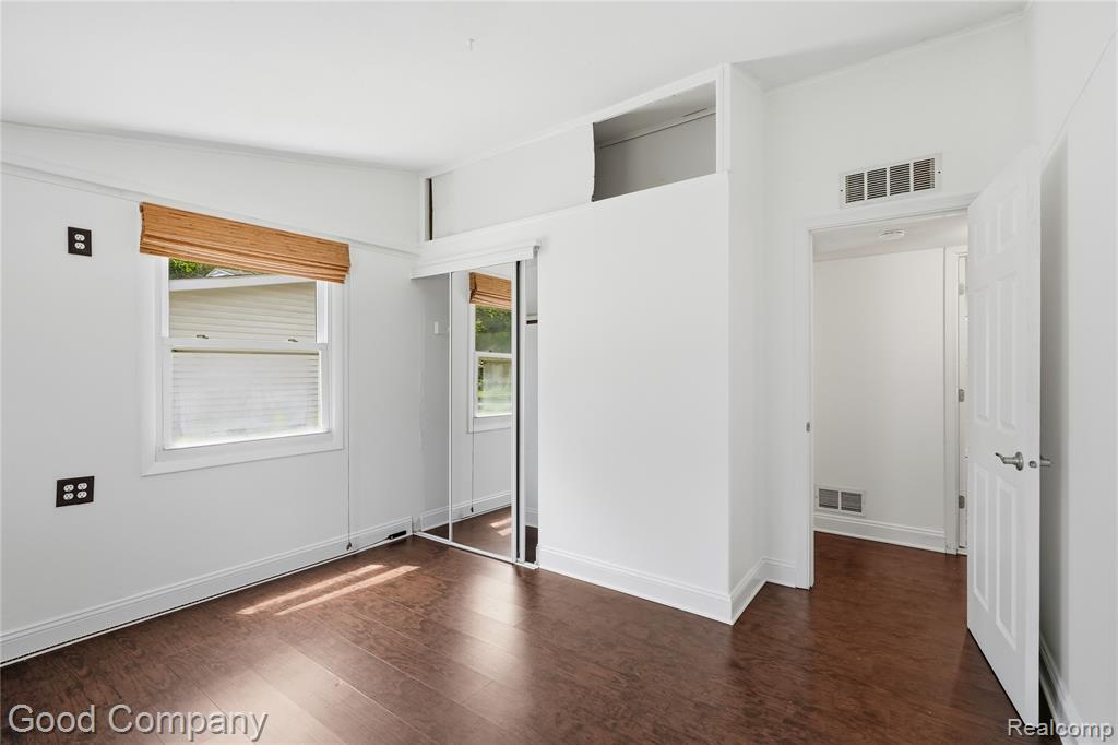 3130 Greenlawn Avenue, Commerce Twp, MI 48382 — Photo 19