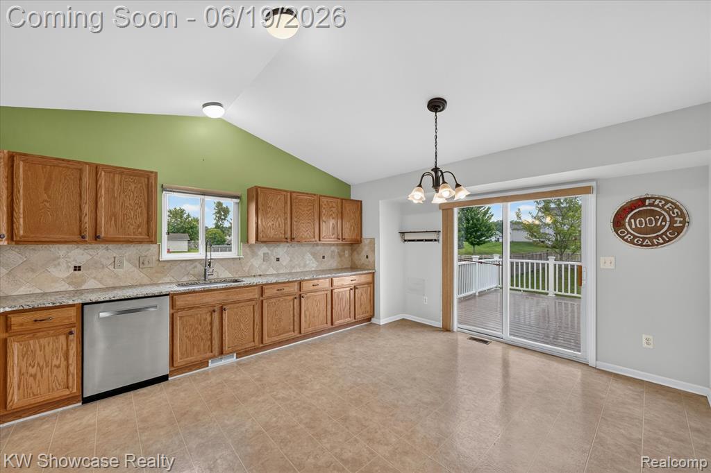 8196 Loon Lane, Grand Blanc, MI 48439 — Photo 11