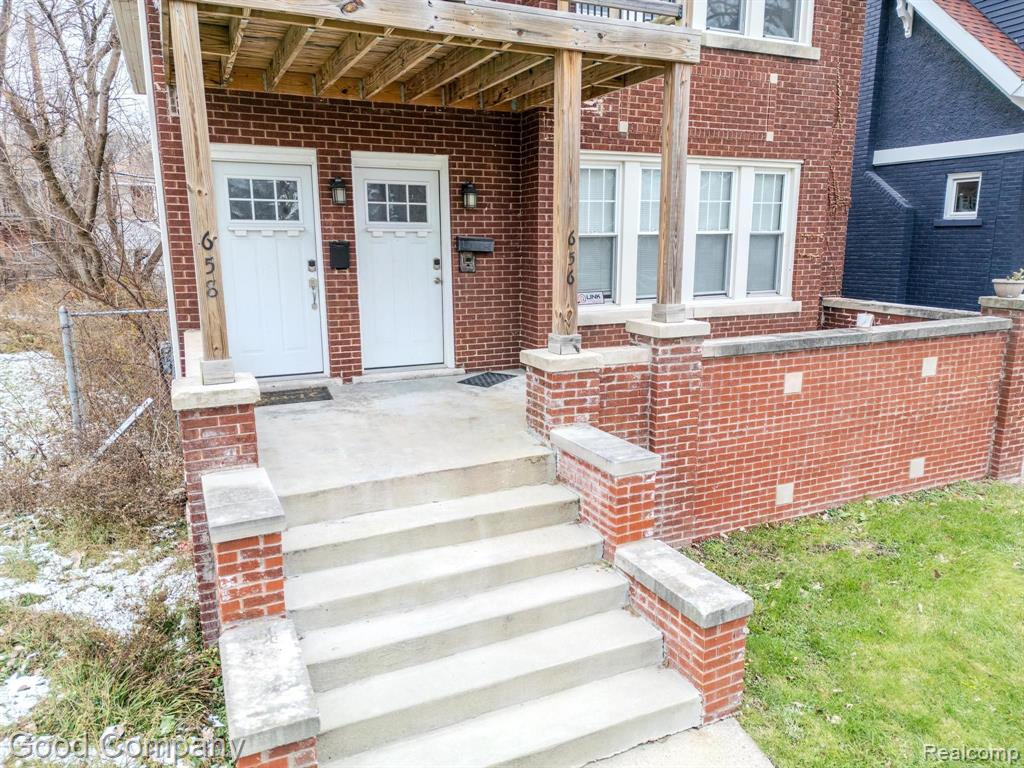 656 PHILIP Street, Detroit, MI 48215 — Photo 5