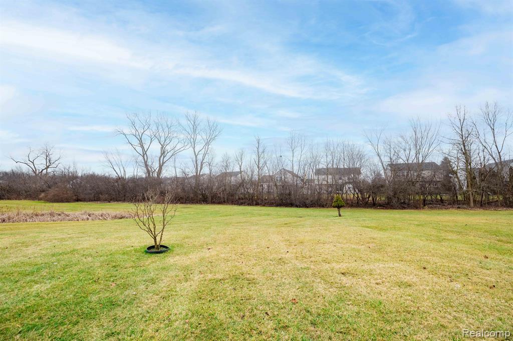 9884 HIGH MEADOW Drive, Ypsilanti, MI 48198 — Photo 40