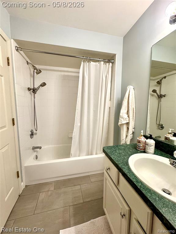 419 Roundview Drive, Rochester, MI 48307 — Photo 22