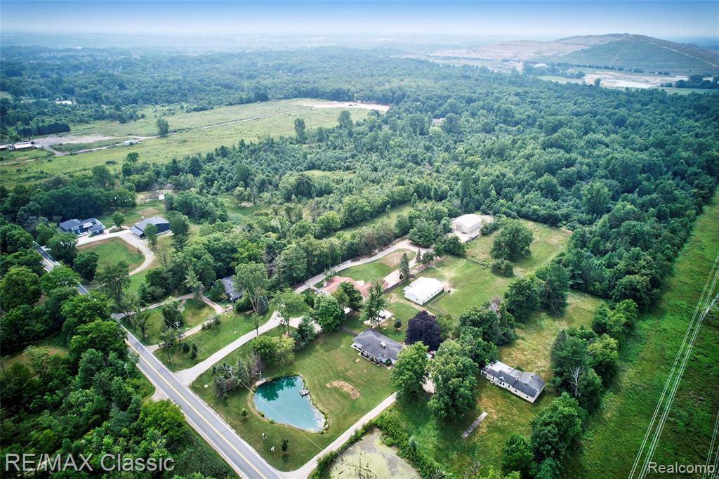 10268 7 Mile Road, Northville, MI 48167 — Photo 40