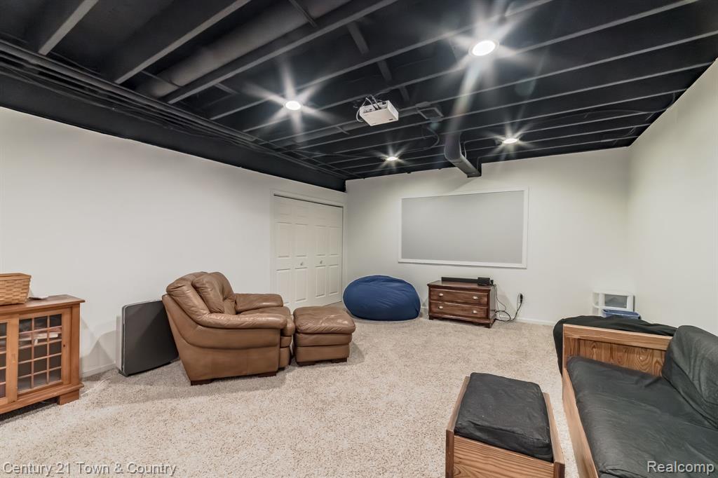 914 SHREWSBURY Drive, Clarkston, MI 48348 — Photo 43