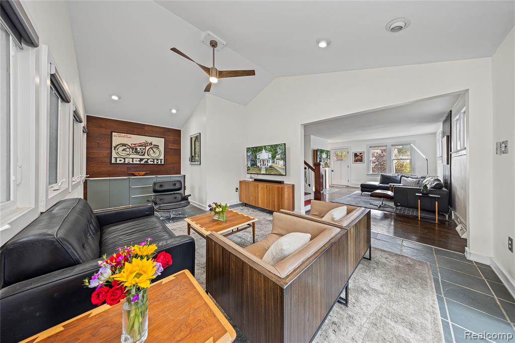 817 Fernwood Road, Royal Oak, MI 48067 — Photo 8