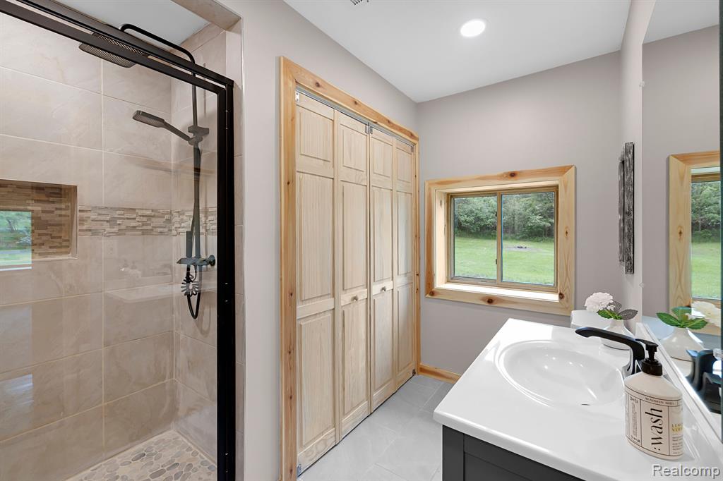 8760 HYNE Road, Brighton, MI 48114 — Photo 14