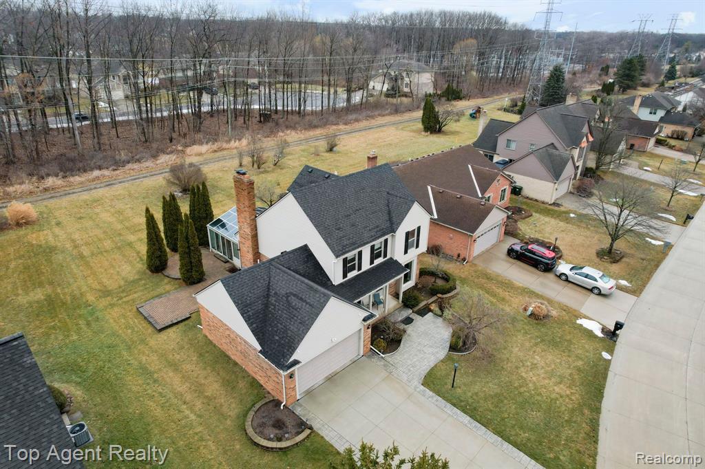 445 LEXINGTON Drive, Rochester Hills, MI 48307 — Photo 49