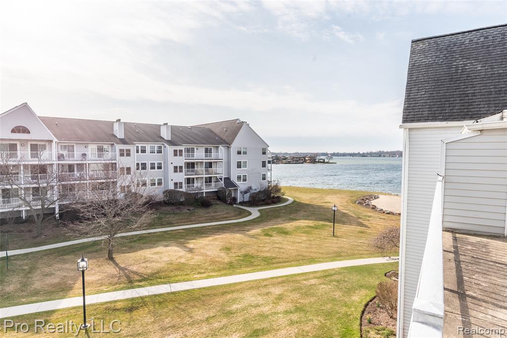 3559 Port Cove Drive, Waterford, MI 48328 — Photo 9