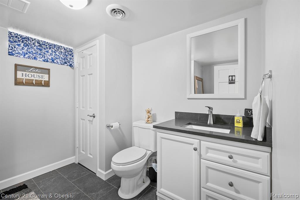 417 CHICAGO Drive, Howell, MI 48843 — Photo 35
