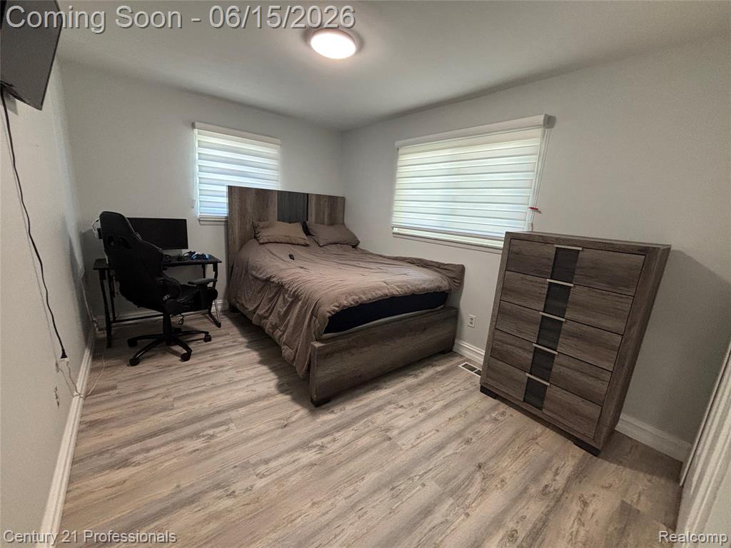 39548 Pinebrook Drive, Sterling Heights, MI 48310 — Photo 18