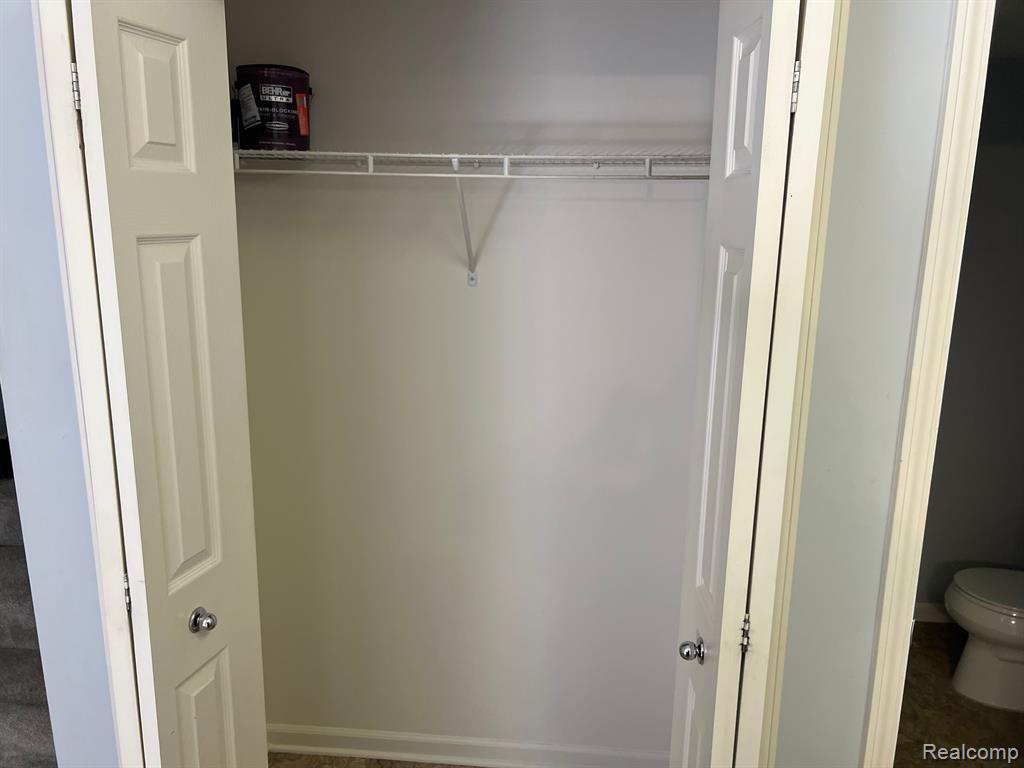 26652 KIRKWAY Drive, Woodhaven, MI 48183 — Photo 21