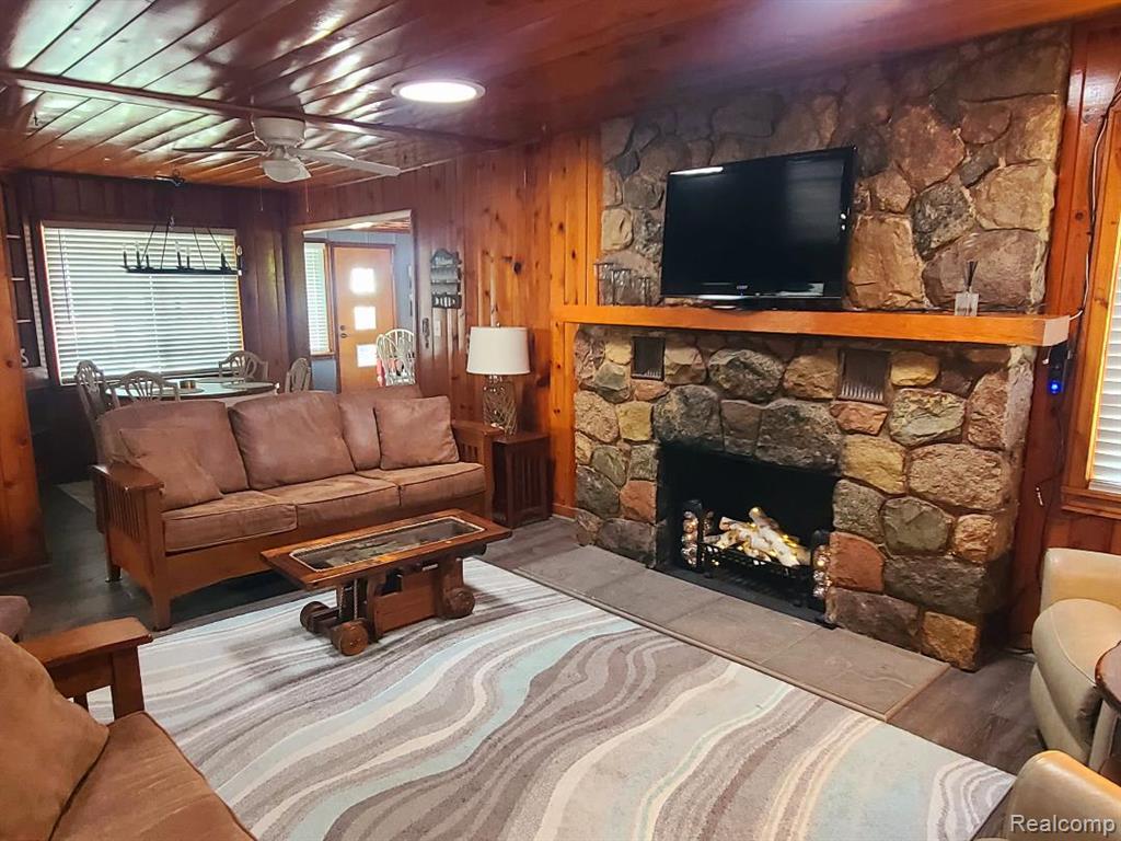 7710 N Us Highway 23, Oscoda, MI 48750 — Photo 13
