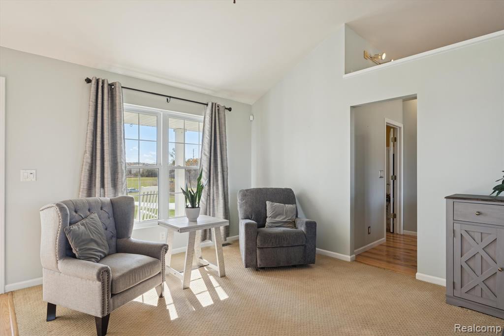 11051 Meadowview Drive, Goodrich Vlg, MI — Photo 13