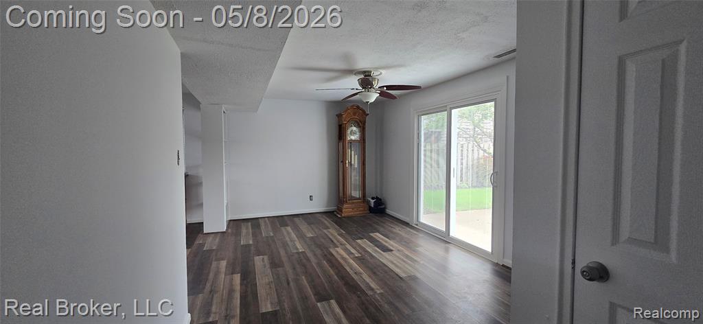 32631 Maplewood Street, Garden City, MI — Photo 7