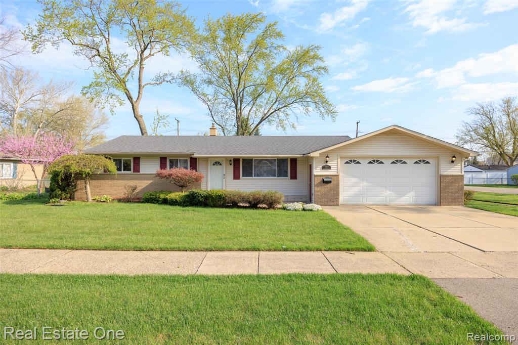 28612 Donnelly Street, Garden City, MI — front exterior