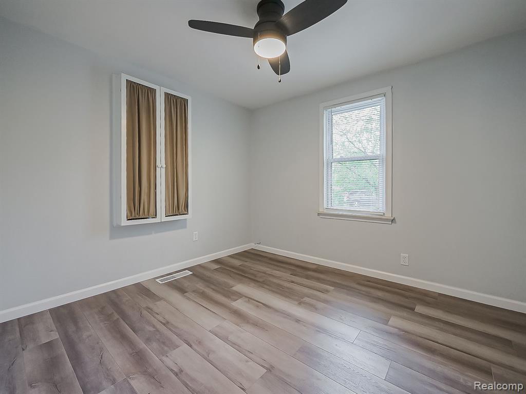 538 UNION LAKE Road, White Lake, MI — Photo 11