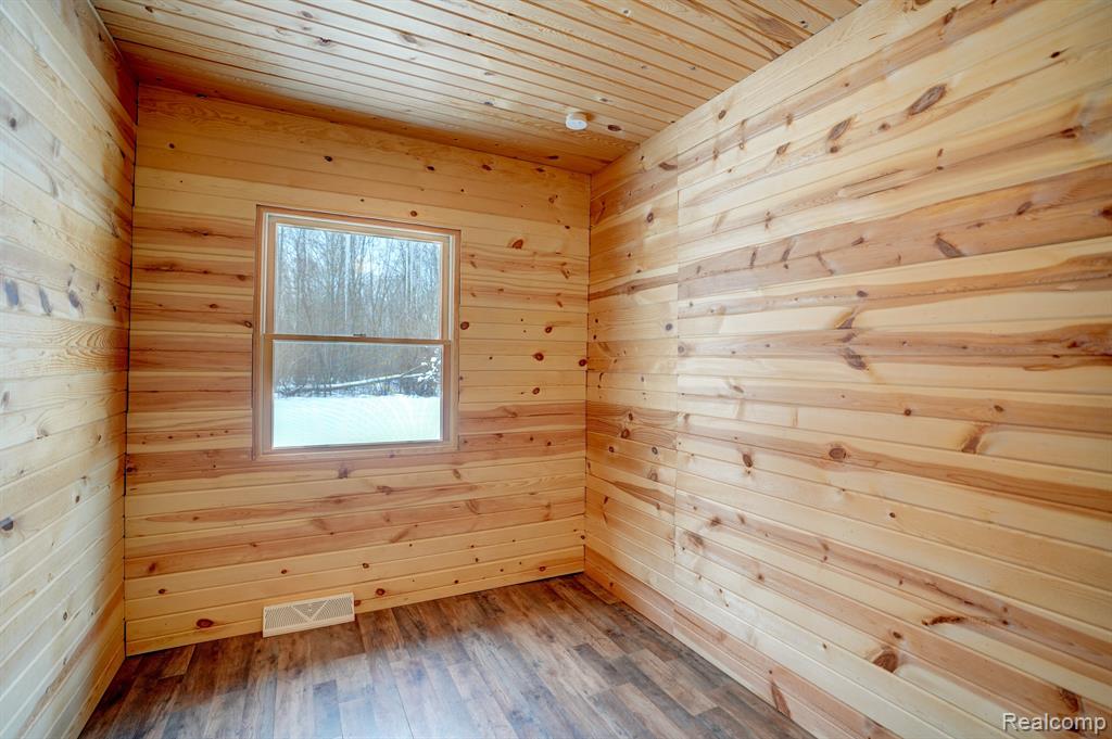 6619 M 18, Coleman, MI 48618 — Photo 14