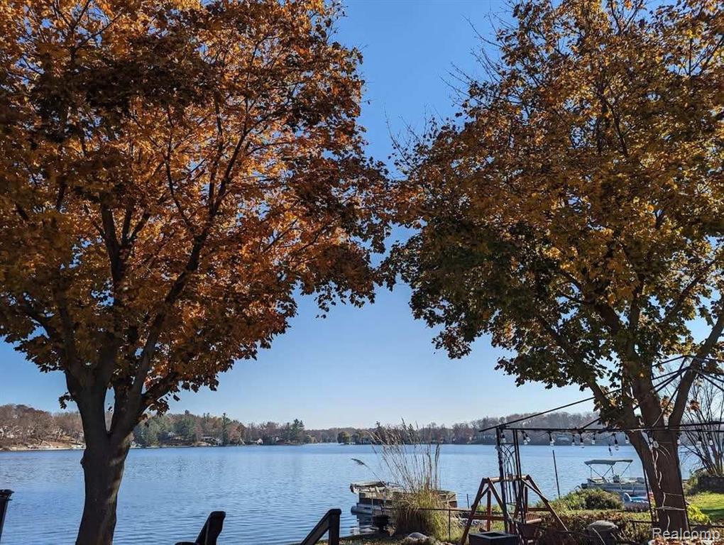 480 PENINSULA Drive, Columbiaville, MI 48421 — Photo 36