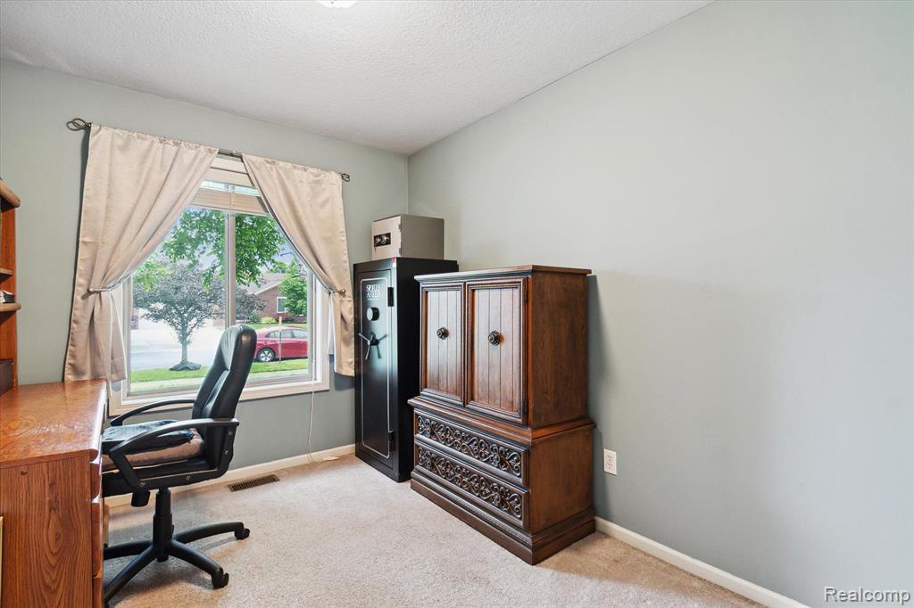 12226 HANNAH Lane, Carleton, MI 48117 — Photo 28