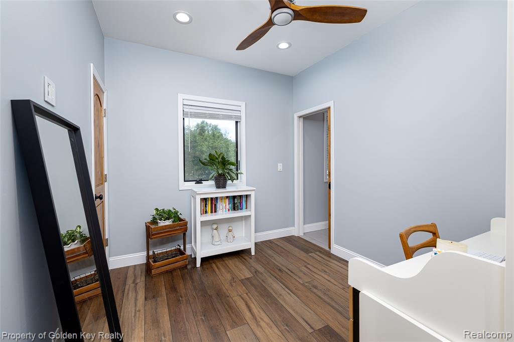 1210 W Oakley Park Road, Commerce Twp, MI 48390 — Photo 17