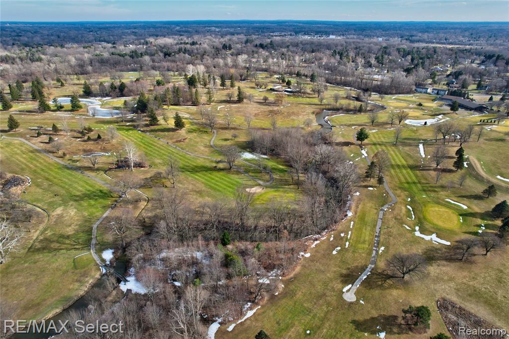 5401 S Sycamore Drive, Burton, MI 48509 — Photo 57