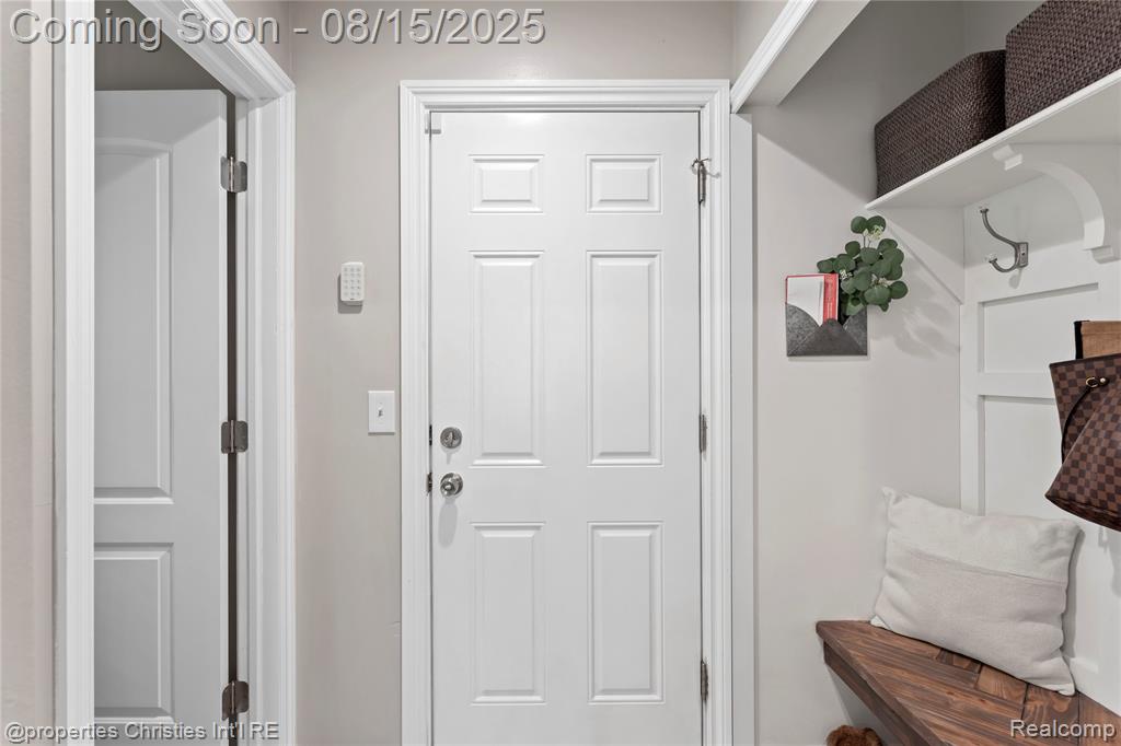 5570 Tadworth Place, West Bloomfield, MI — Photo 17