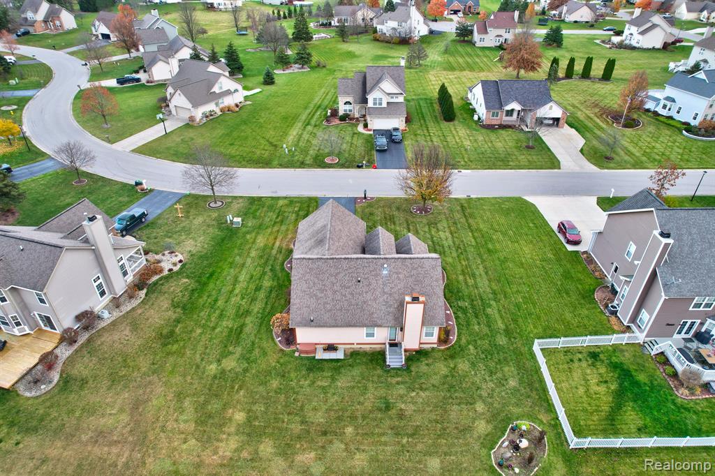 5077 PRESTONWOOD Lane, Flushing, MI 48433 — Photo 9