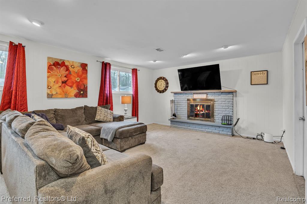 8722 WOODSHIRE Drive, White Lake, MI — Photo 30
