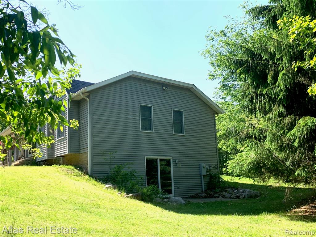 6075 Mayville Road, Clifford, MI 48727 — Photo 5