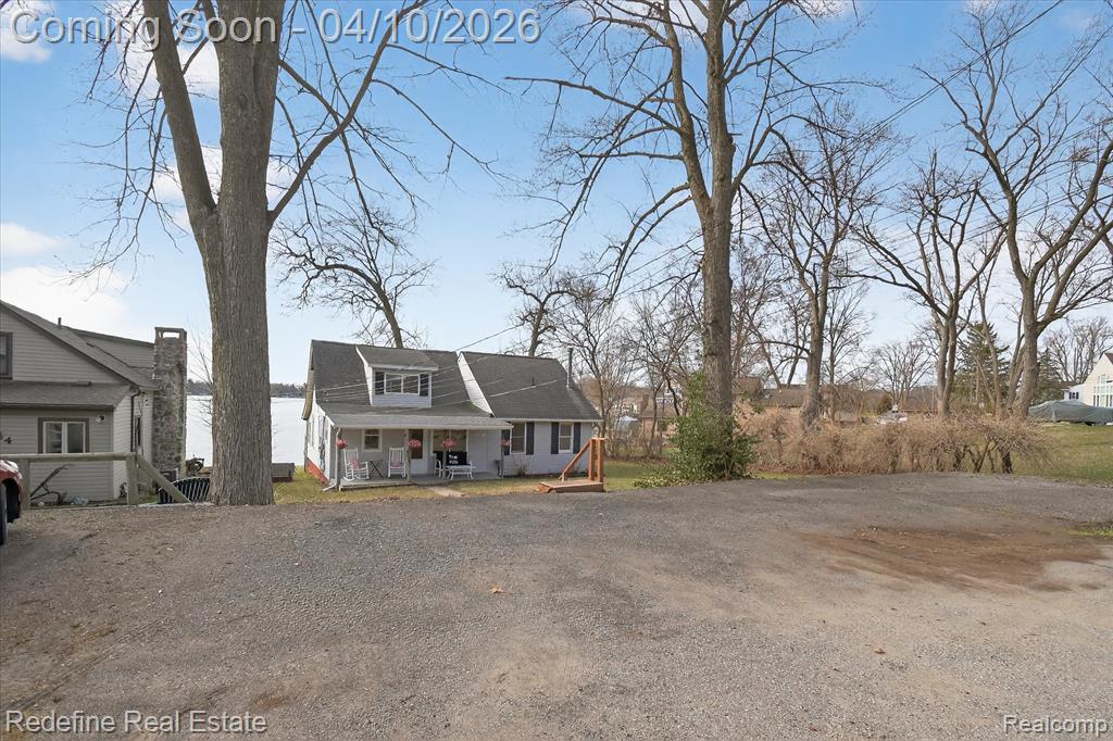 636 Thompson Lake Avenue, Howell, MI 48843 — Photo 5