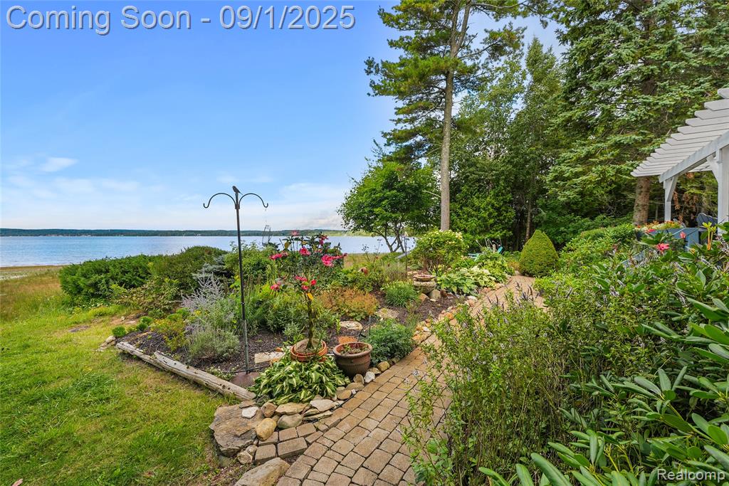 13288 E Circle Drive, Northport, MI 49670 — Photo 6