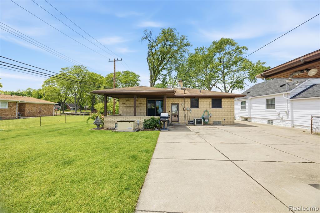 6532 Rockdale Street, Dearborn Heights, MI 48127 — Photo 28