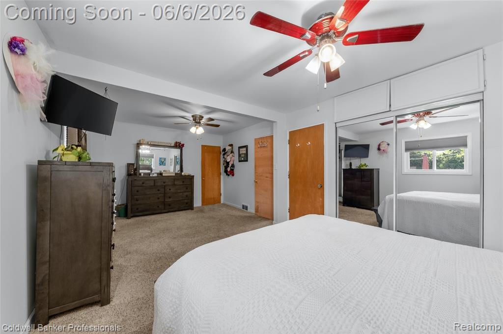373 Tilmor Drive, Waterford, MI 48328 — Photo 24