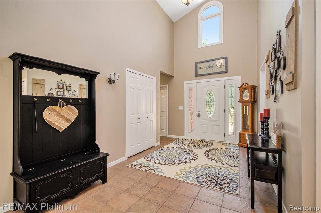 4090 ROLLING ACRES DRIVE, Hartland, MI 48353 — Photo 2