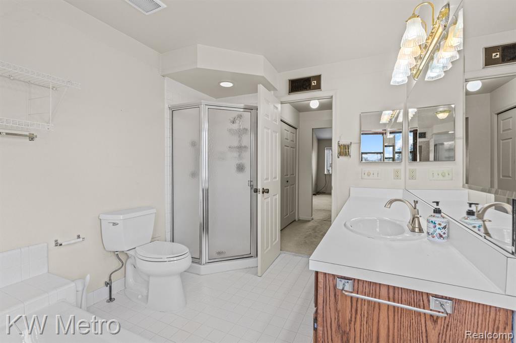 29263 W CHANTICLEER Drive, Southfield, MI 48034 — Photo 26