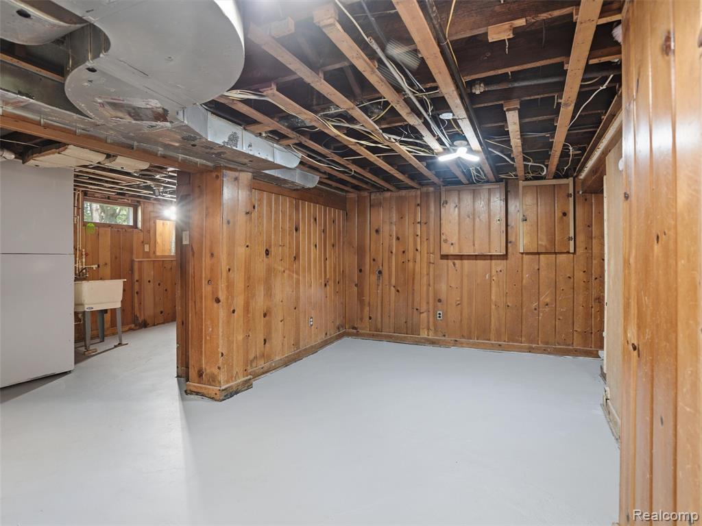 45 Kemp Street, Pontiac, MI 48342 — Photo 16