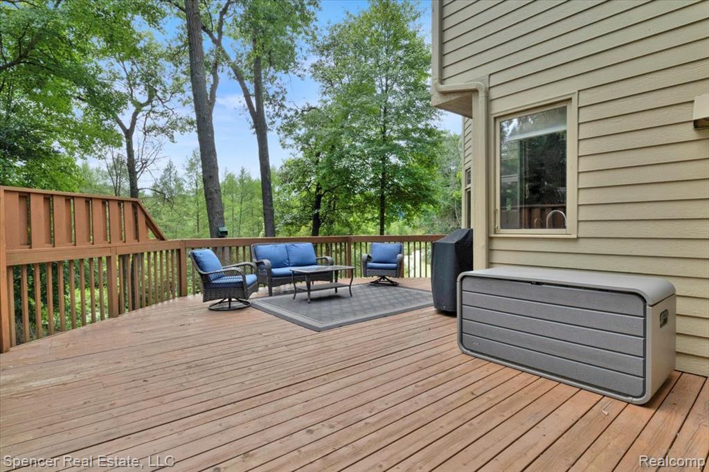 10145 Creekwood Trail, Davisburg, MI 48350 — Photo 33