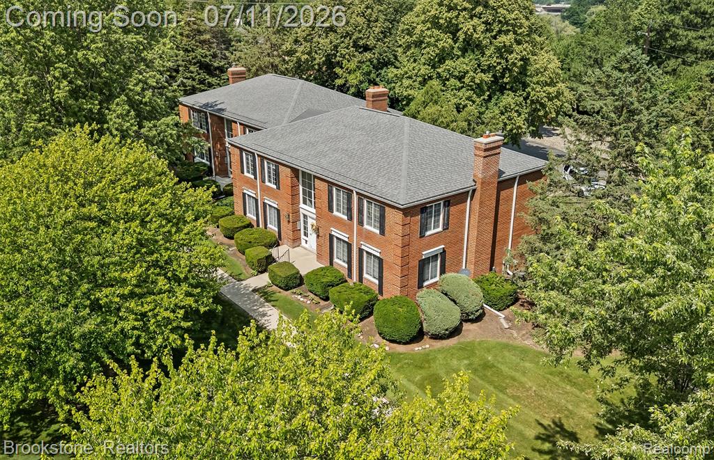 775 E Fox Hills Drive, Bloomfield Hills, MI 48304 — front exterior