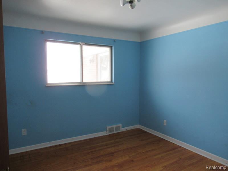 17729 Collinson Avenue, Eastpointe, MI 48021 — Photo 7