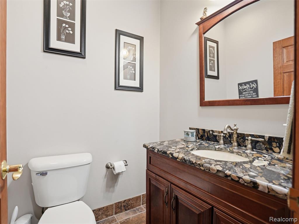 5790 Roberts Road, Cottrellville, MI — Photo 24