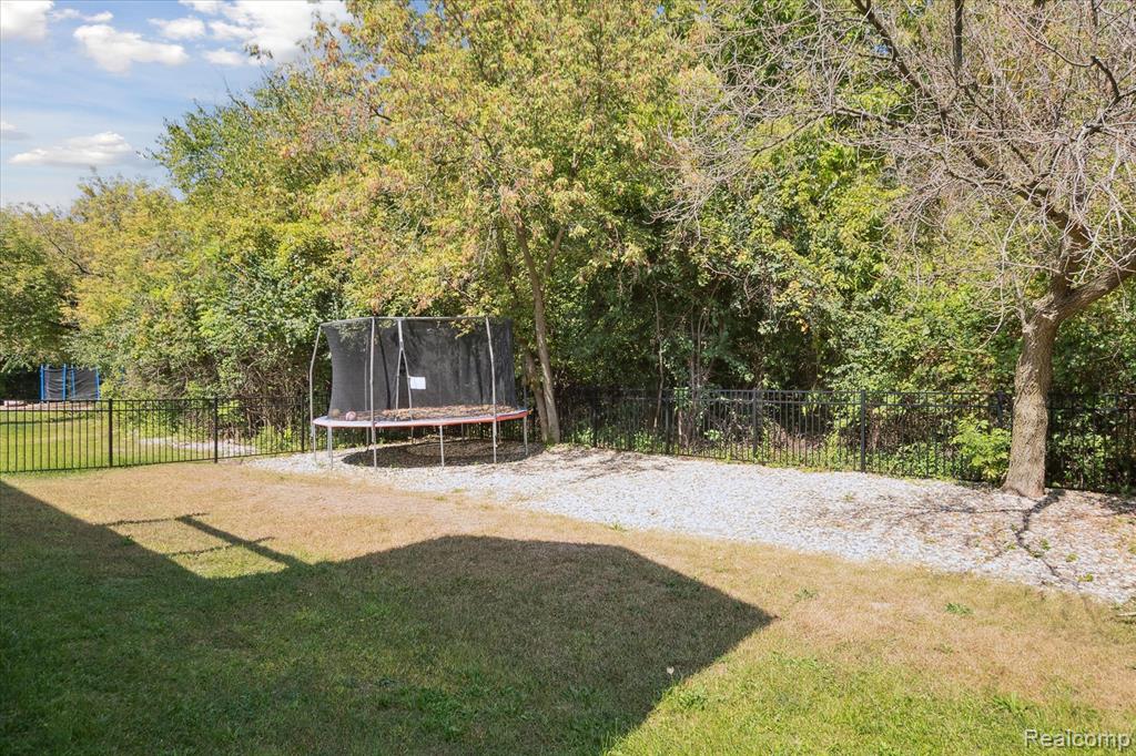 9163 White Tail Court, Ypsilanti, MI 48197 — Photo 42