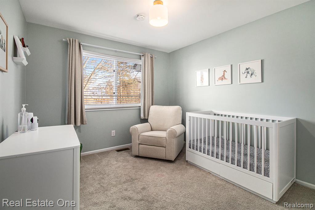 6886 High Oaks Drive, Troy, MI 48098 — Photo 18