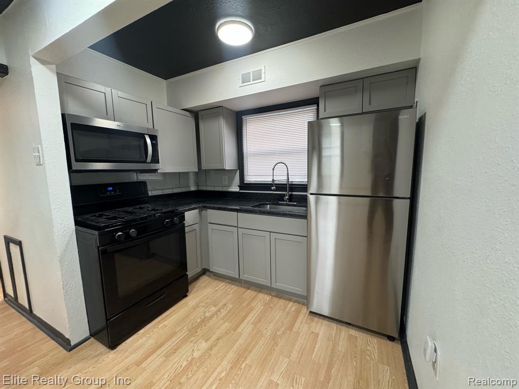 5990 Janet Street, Taylor, MI 48180 — Photo 8